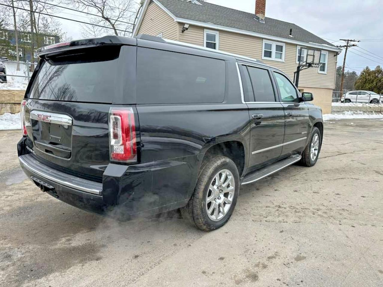 GMC Yukon Denali