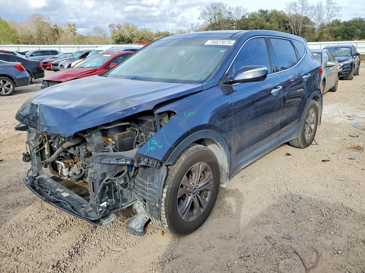 Salvage Hyundai SANTA FE Image