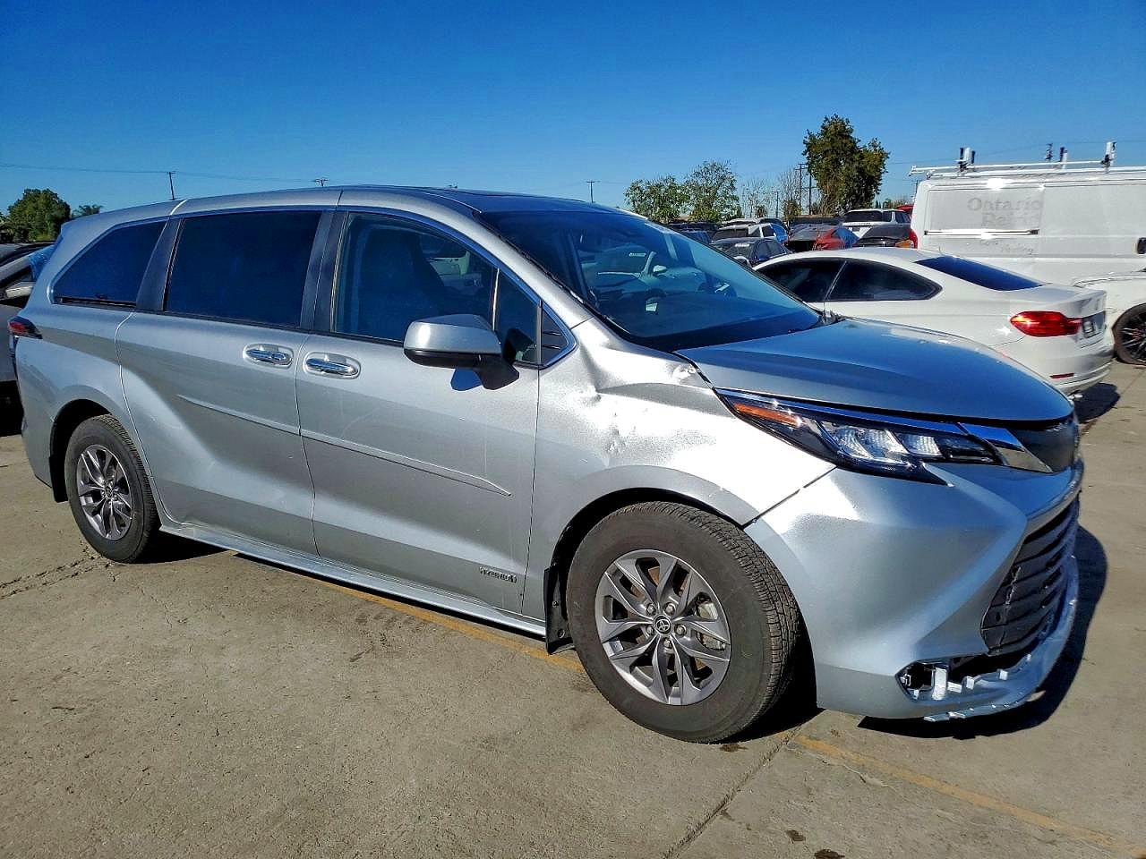 Toyota Sienna Xle 8-passenger