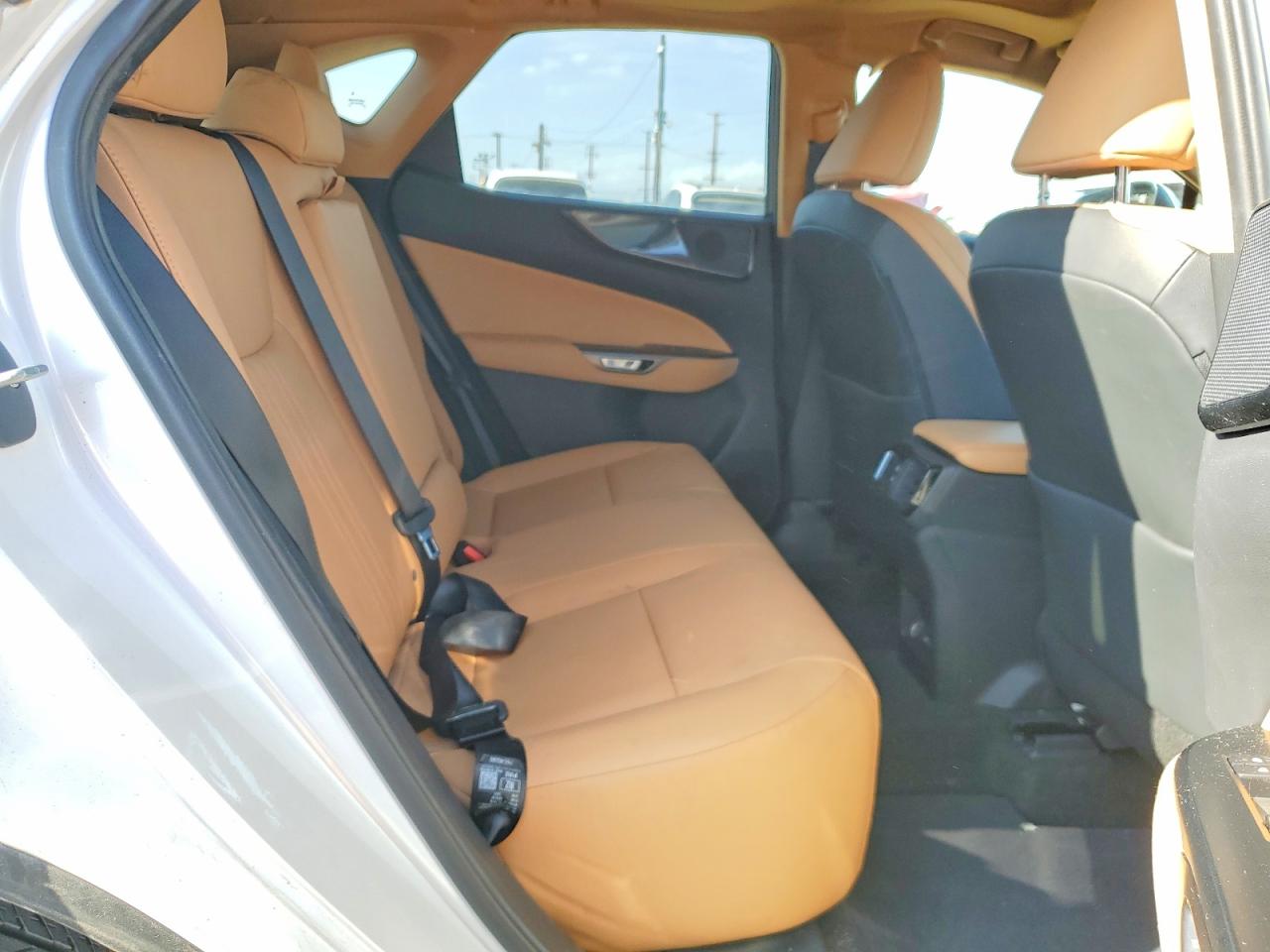 Lexus NX Base