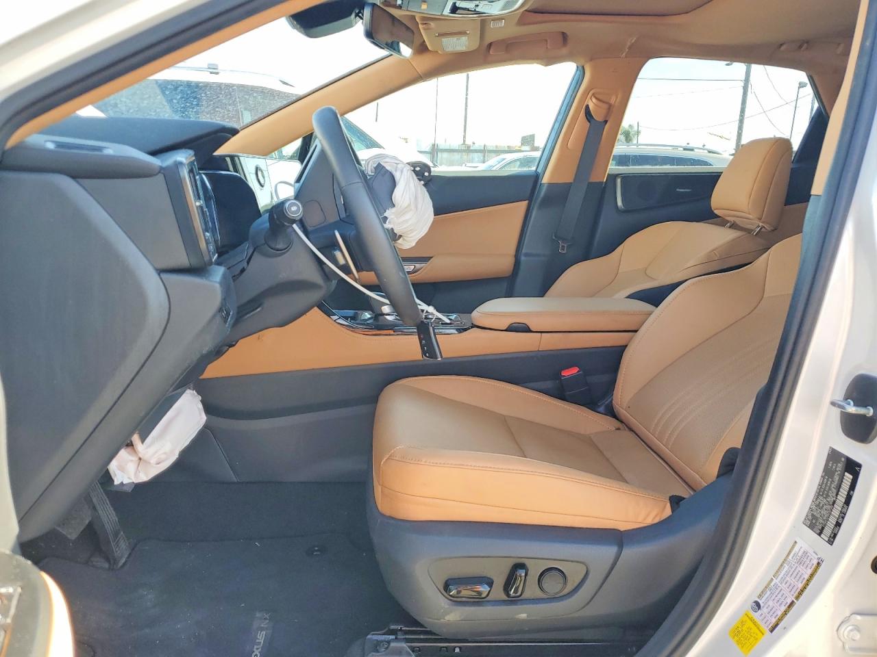 Lexus NX Base