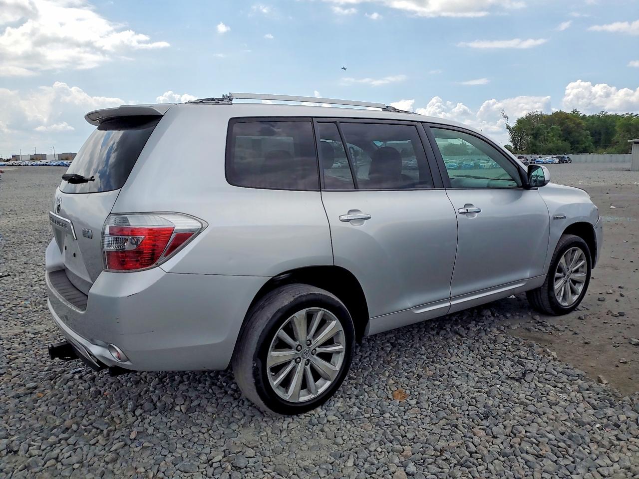 Toyota Highlander Base