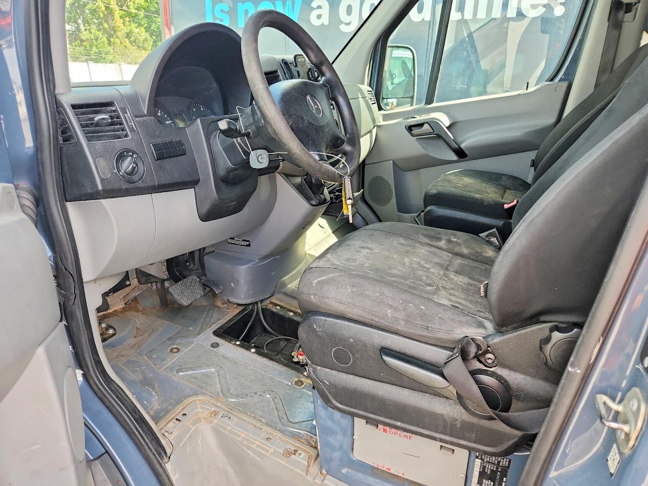 Mercedes-Benz Sprinter 2500