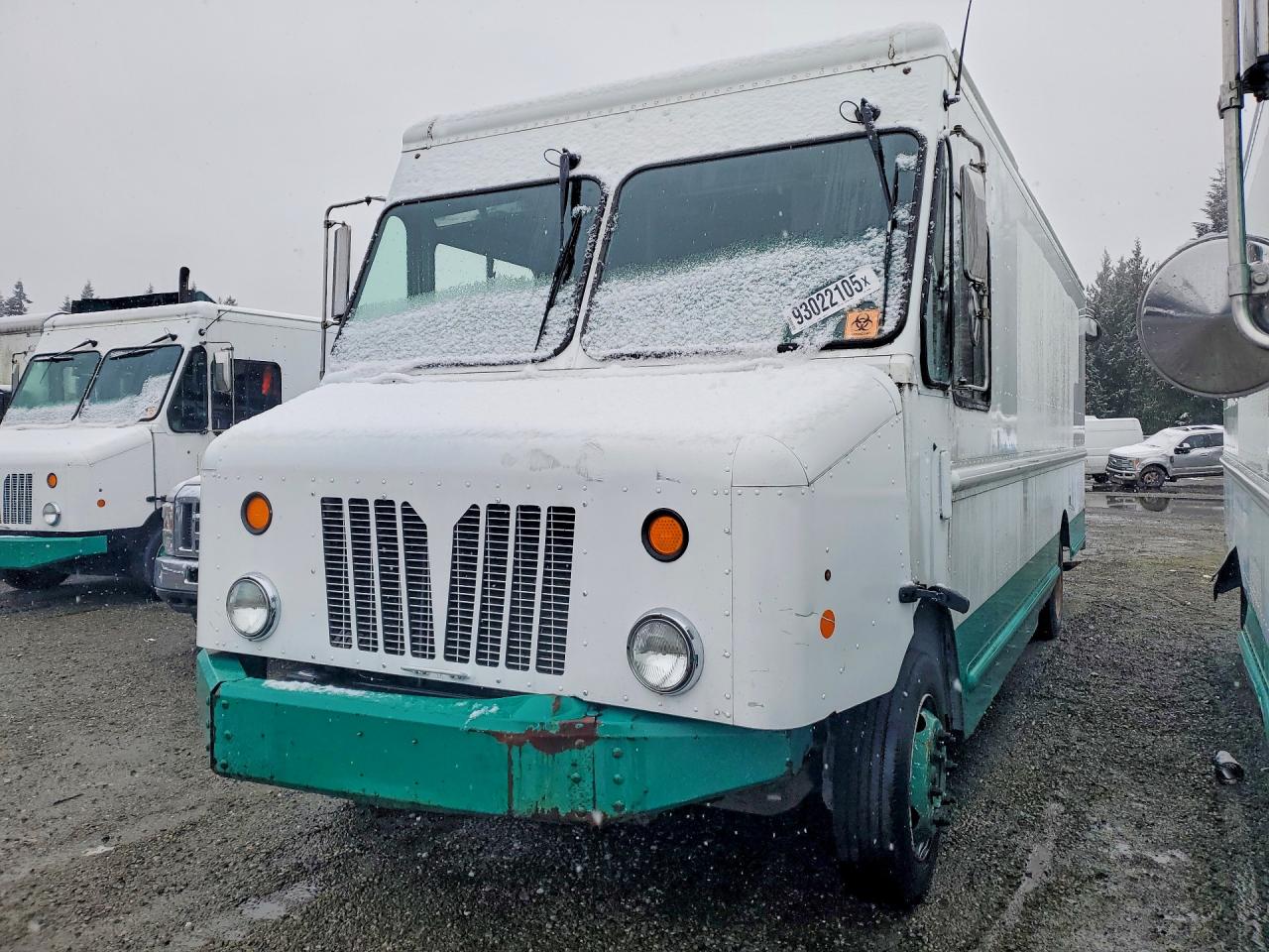 Salvage Workhorse Custom Chassis Other Image
