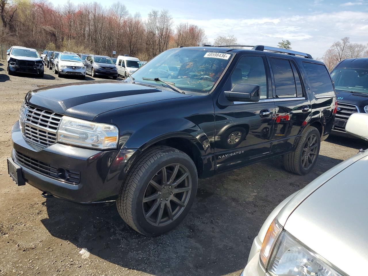 Salvage Lincoln Navigator Image