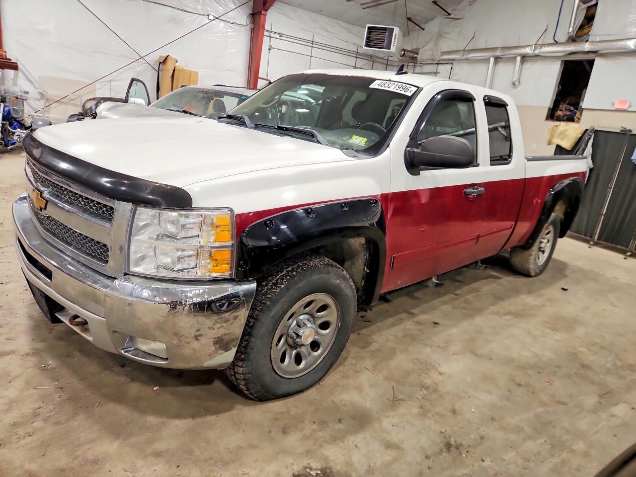 Salvage Chevrolet Silverado Image
