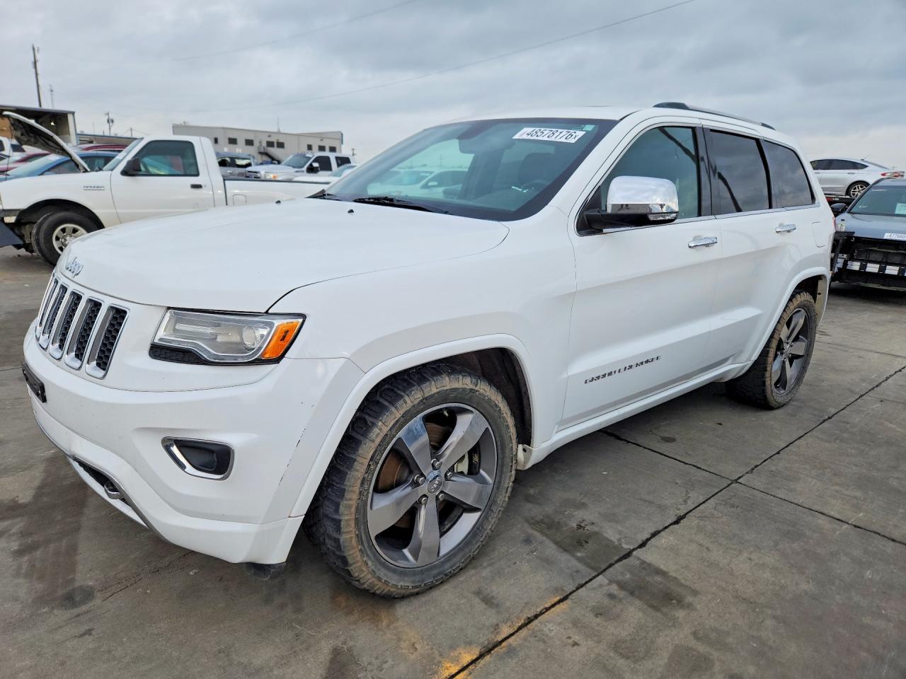 Salvage Jeep Grand Cherokee Image