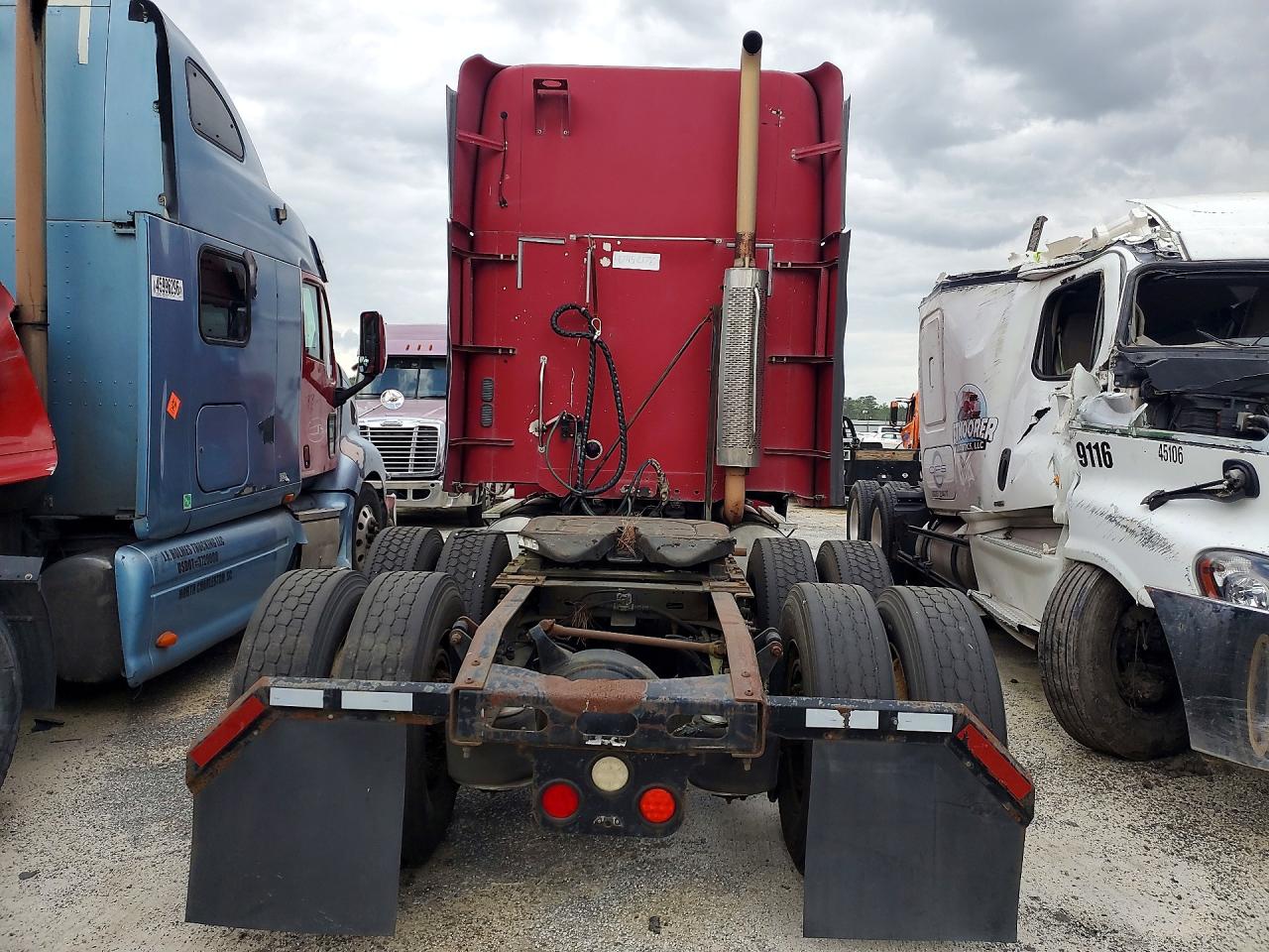 Freightliner Conventional Columbia
