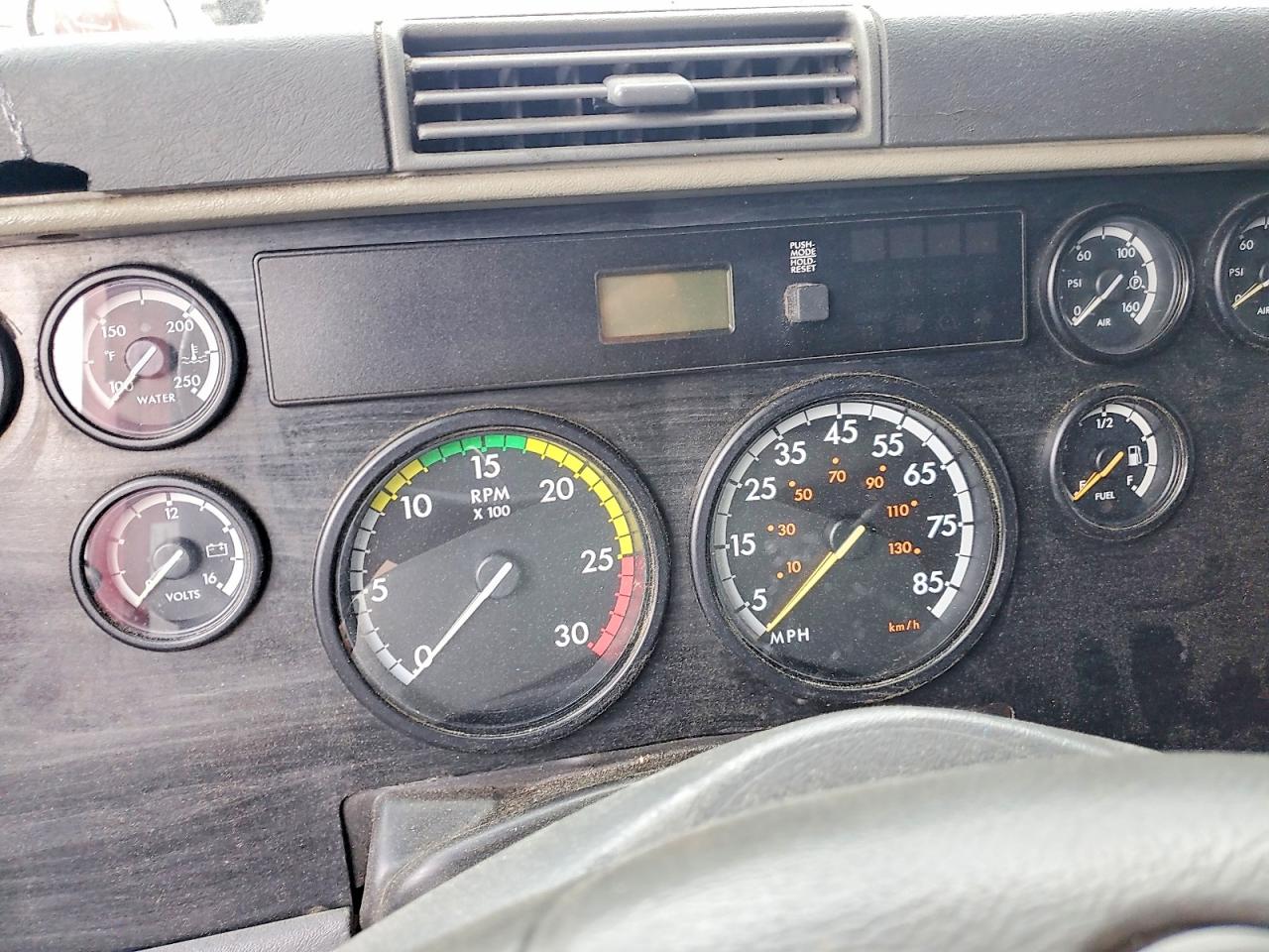 Freightliner Conventional Columbia