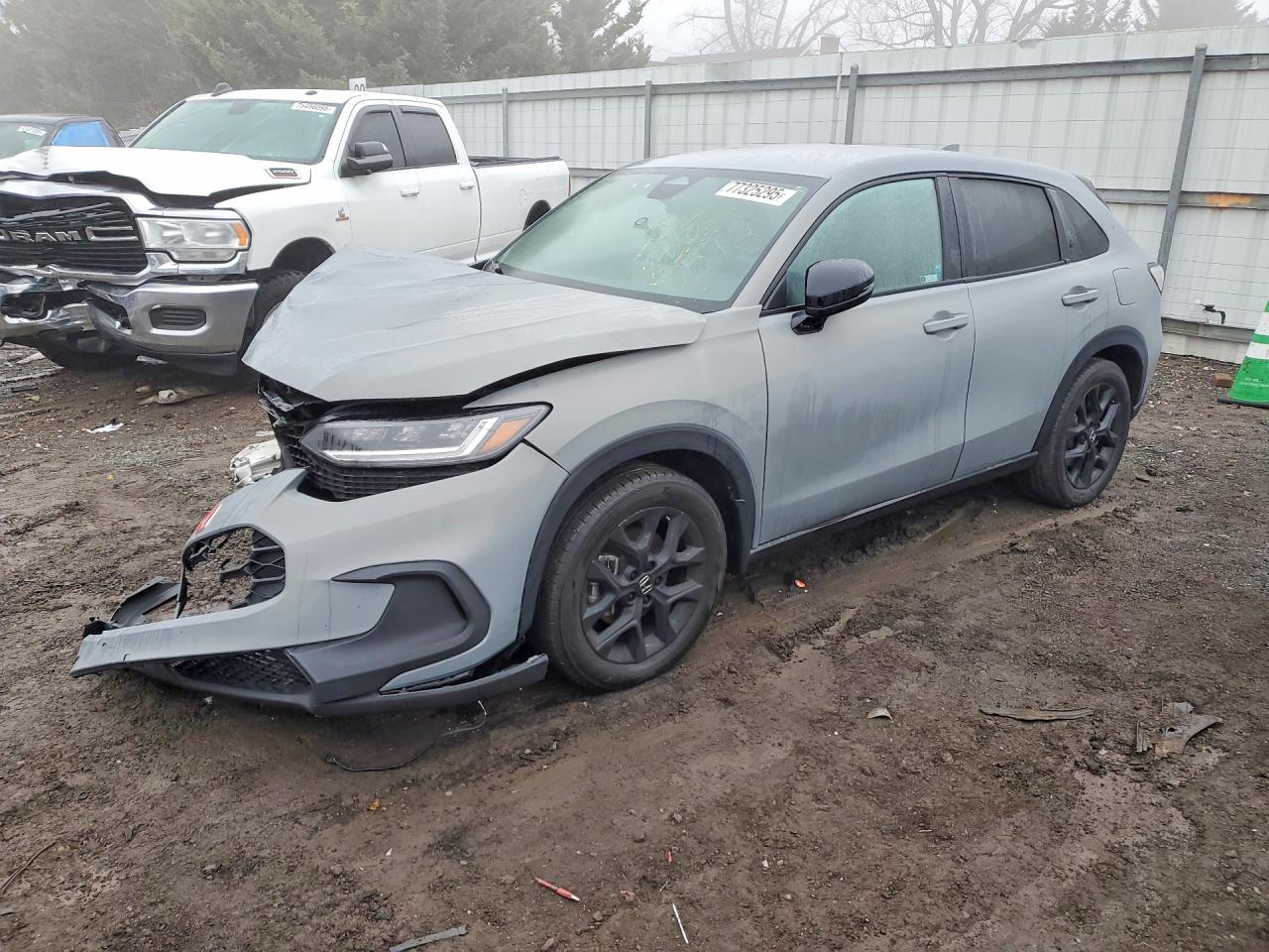 Salvage Honda HR-V Image