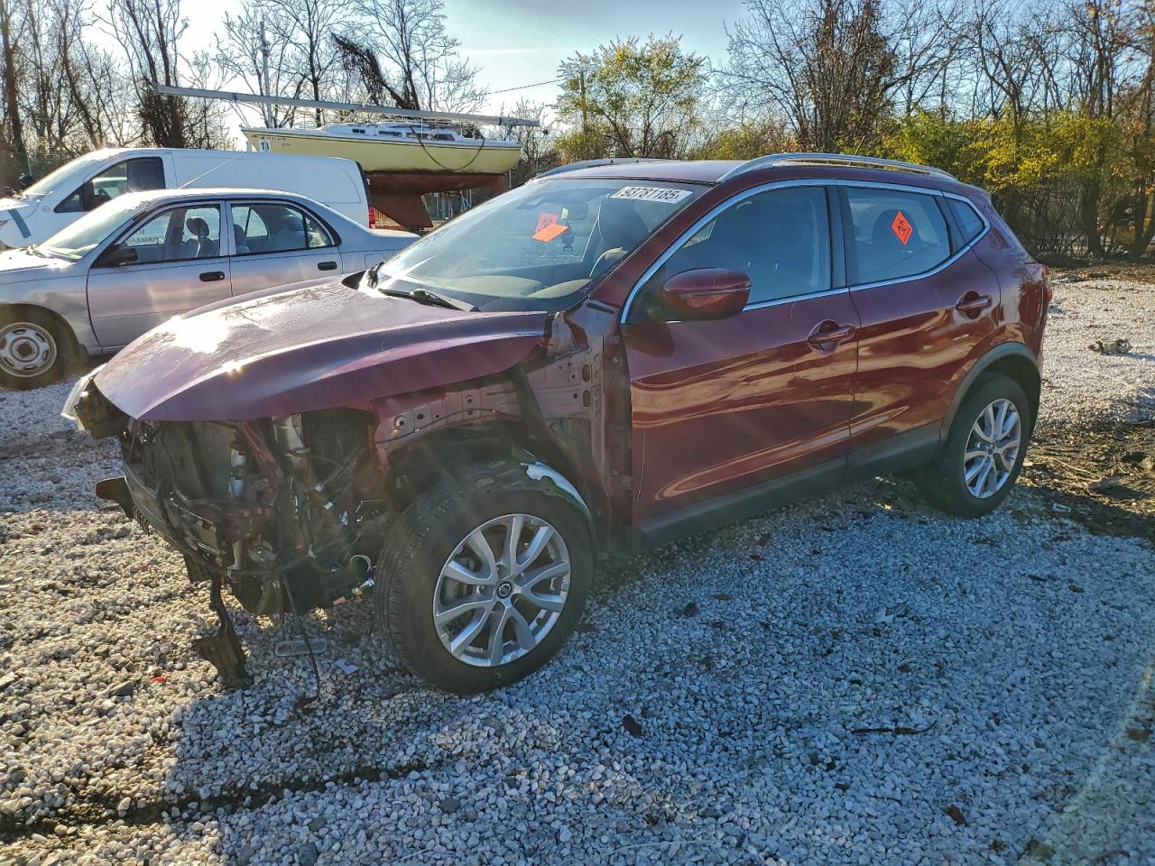 Salvage Nissan Rogue Image