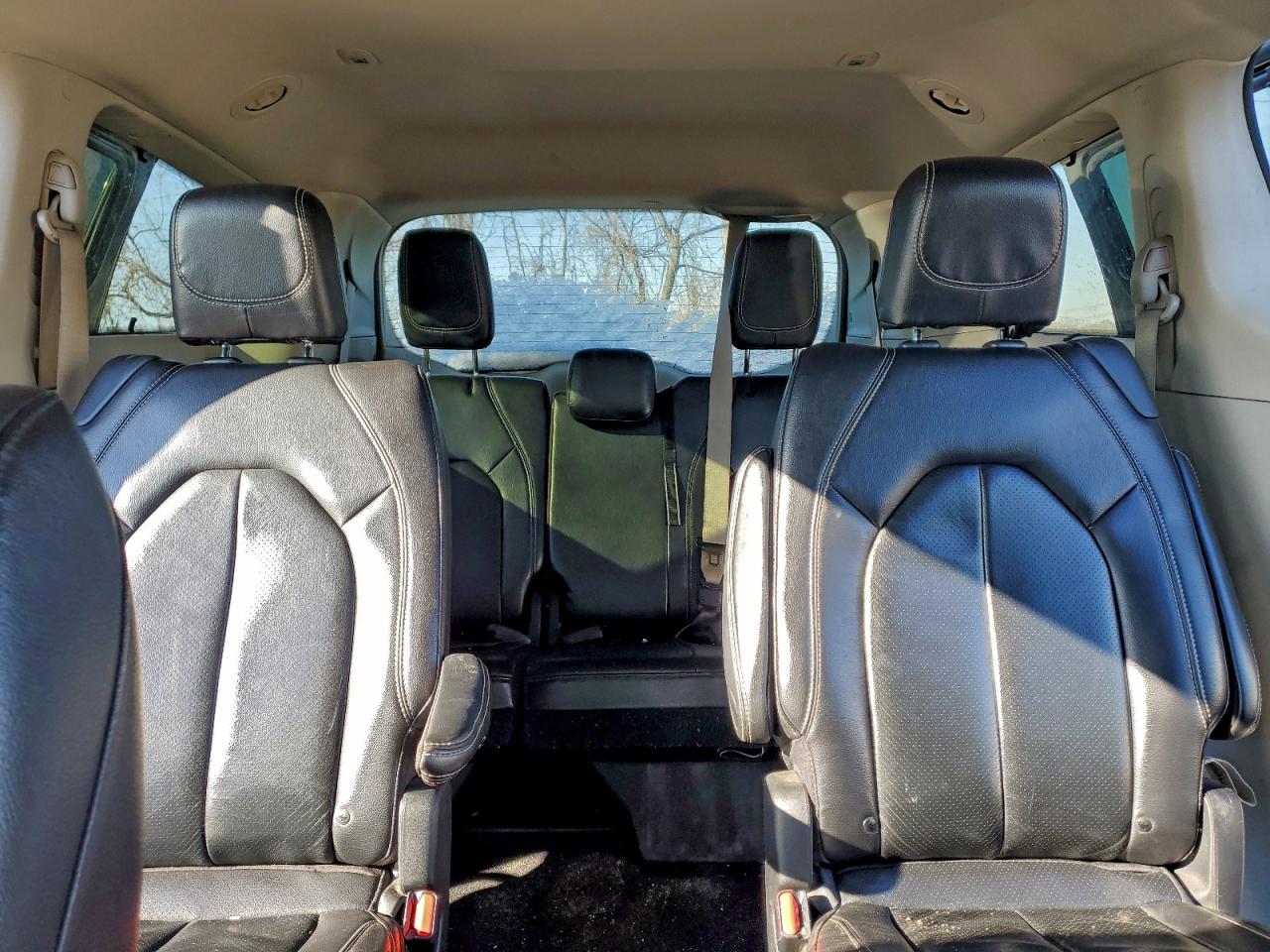 Chrysler Pacifica Touring L