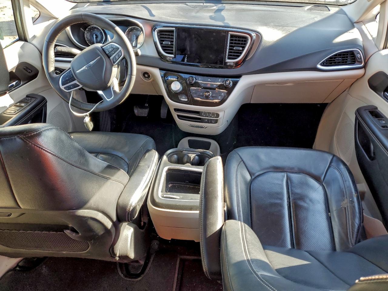 Chrysler Pacifica Touring L