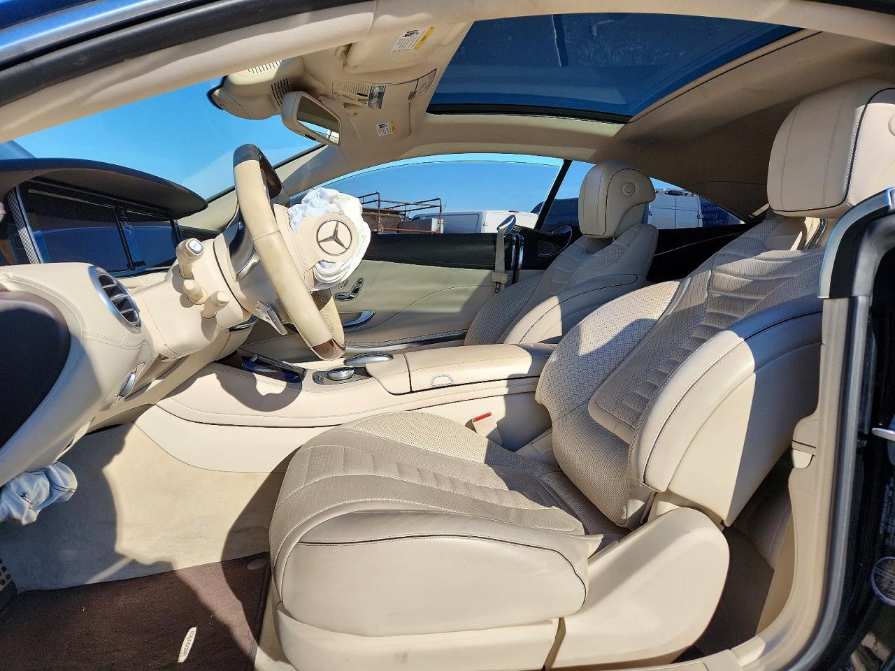 Mercedes-Benz S-Class 550