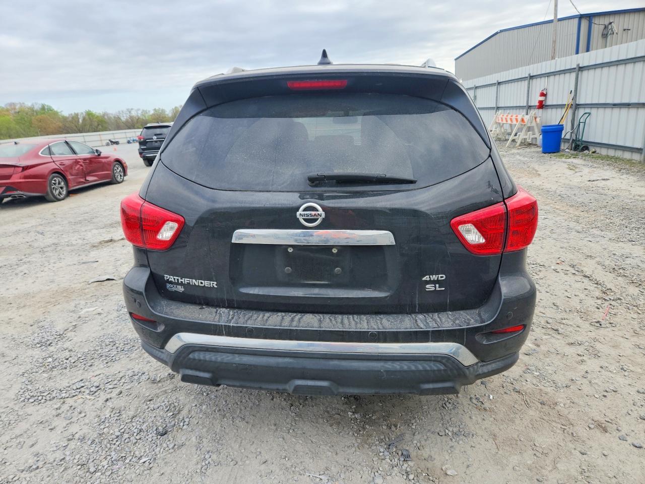 Nissan Pathfinder Sl