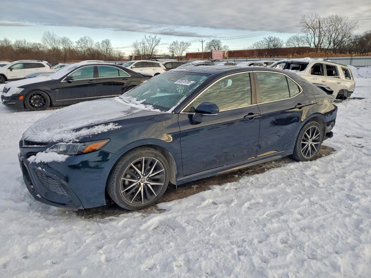 Salvage Toyota Camry Image