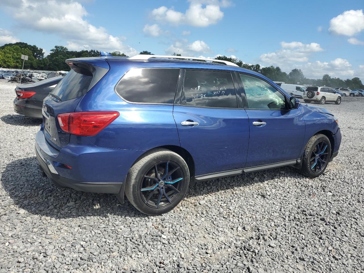 Nissan Pathfinder