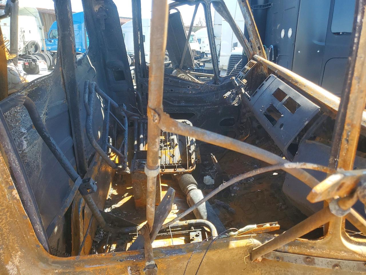 Freigliner Medium Conventional Fl70