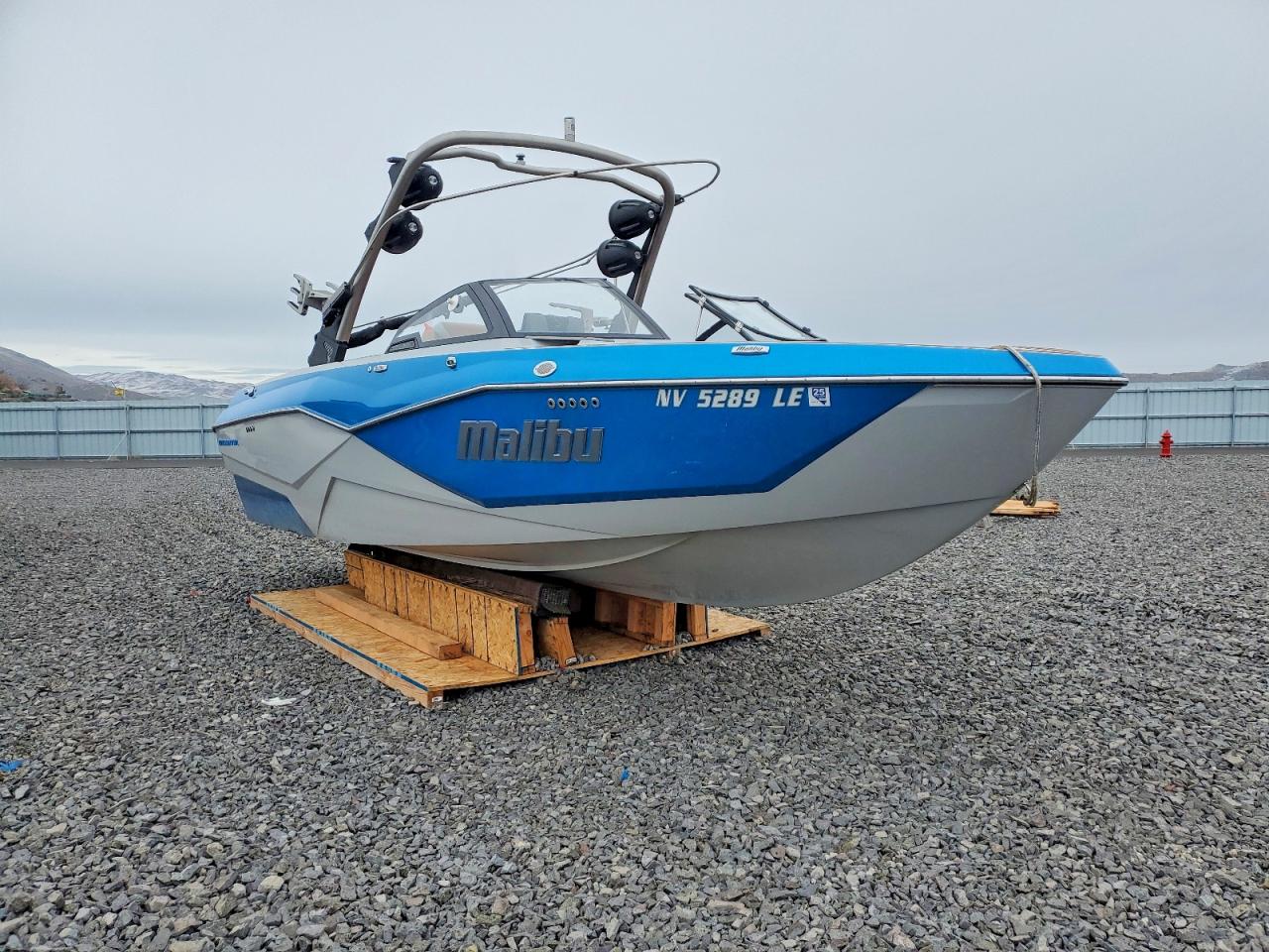 Salvage Malibu Wakesetter Image