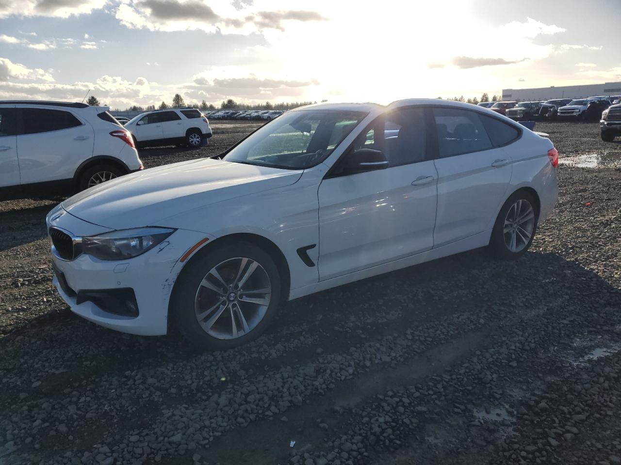 Salvage BMW 3 Series Image