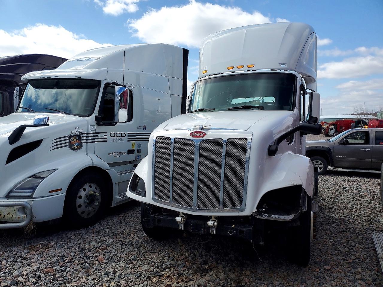 Peterbilt 579