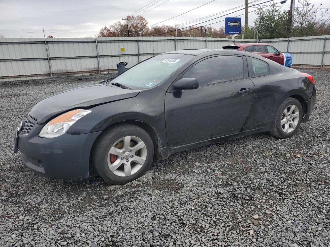 Salvage Nissan Altima Image