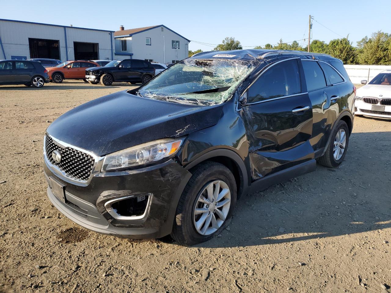 Salvage Kia Sorento Image