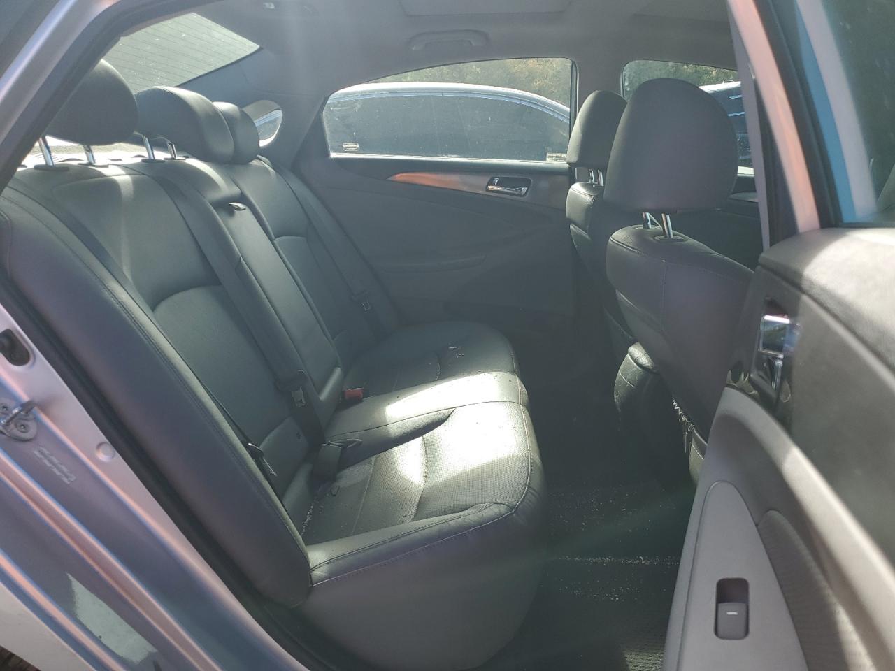 Hyundai SONATA Hybrid
