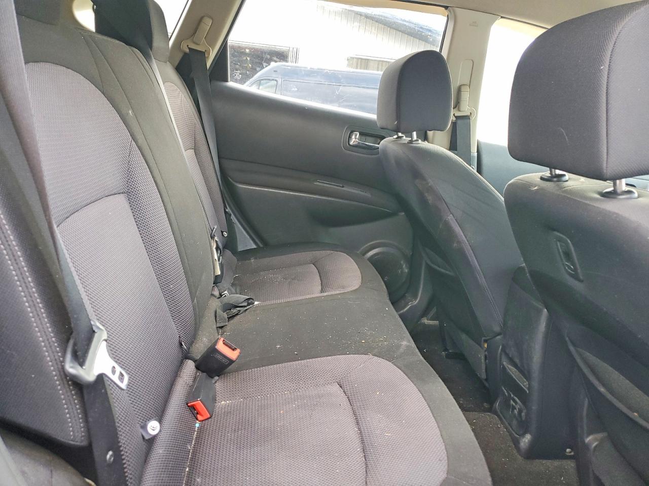 Nissan Rogue S