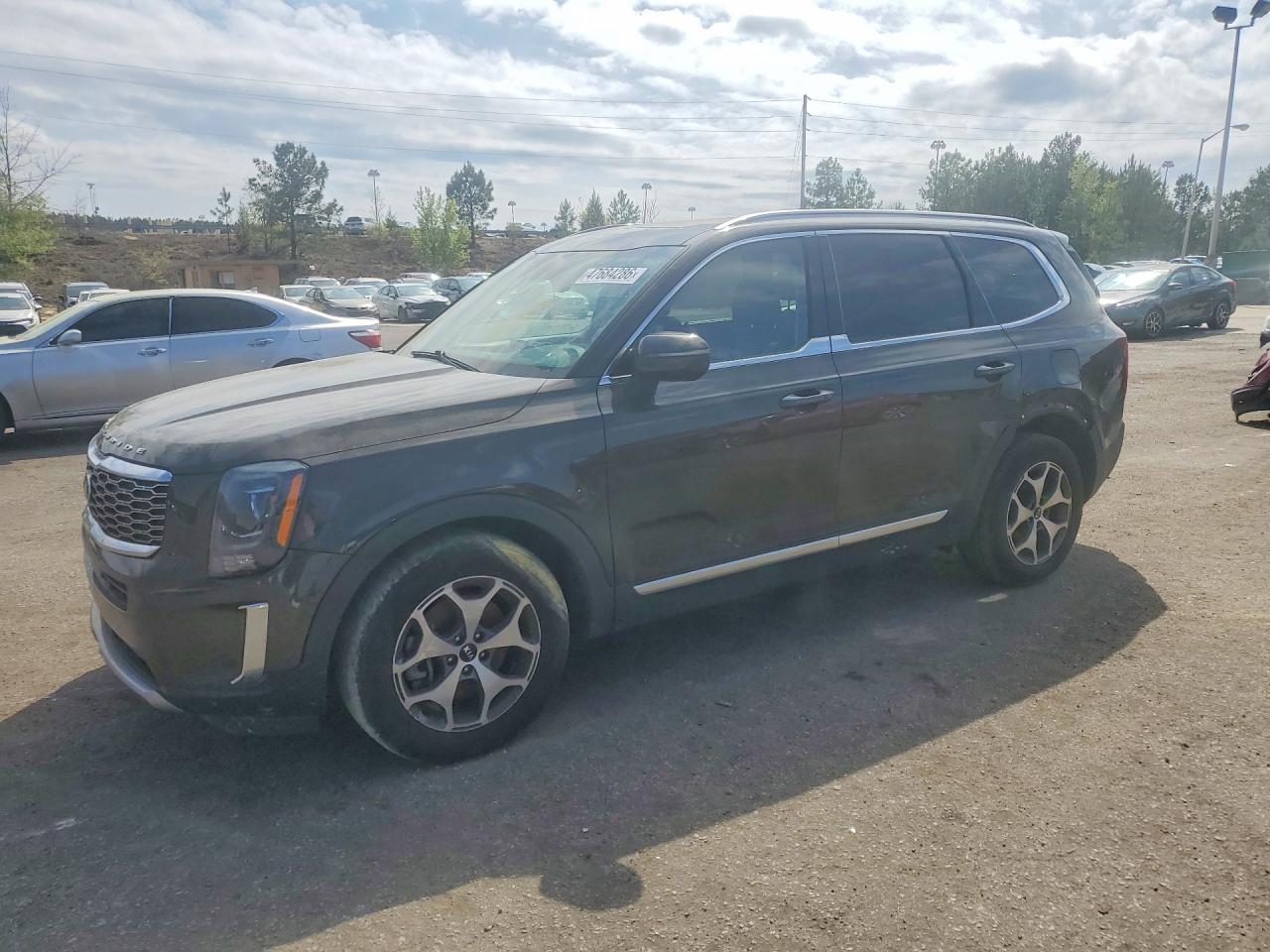 Salvage Kia Telluride Image
