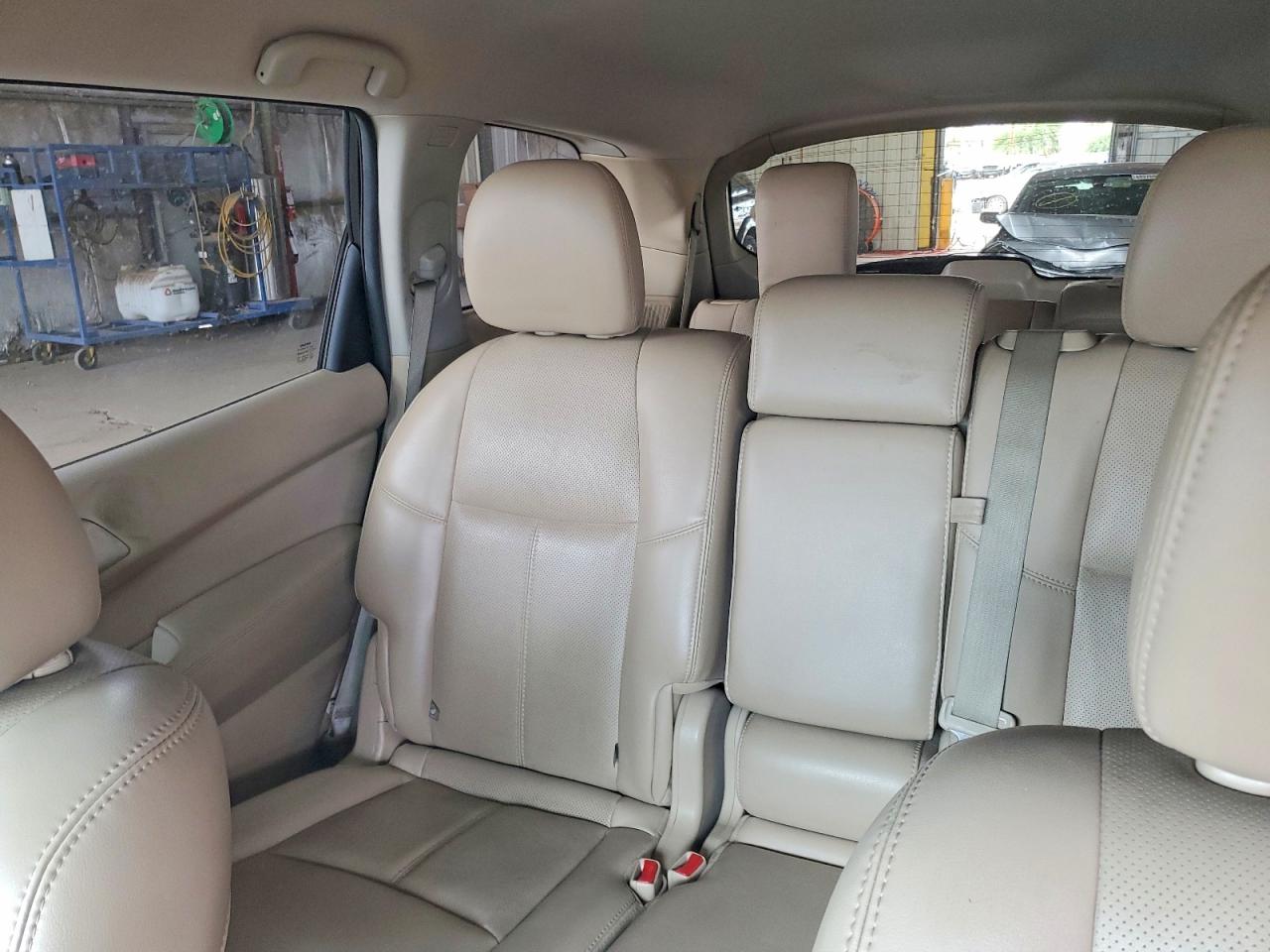 Nissan Pathfinder Platinum