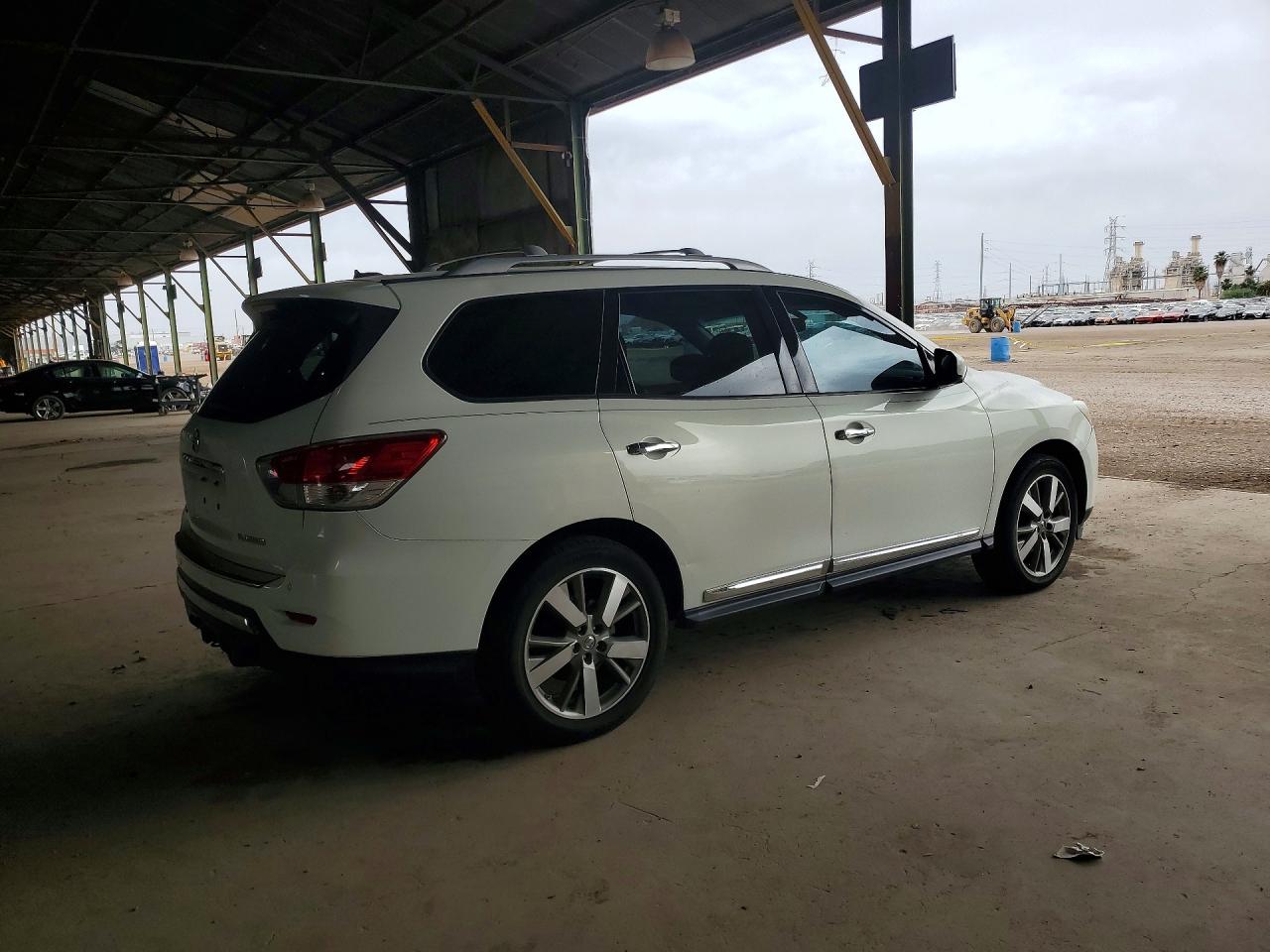 Nissan Pathfinder Platinum