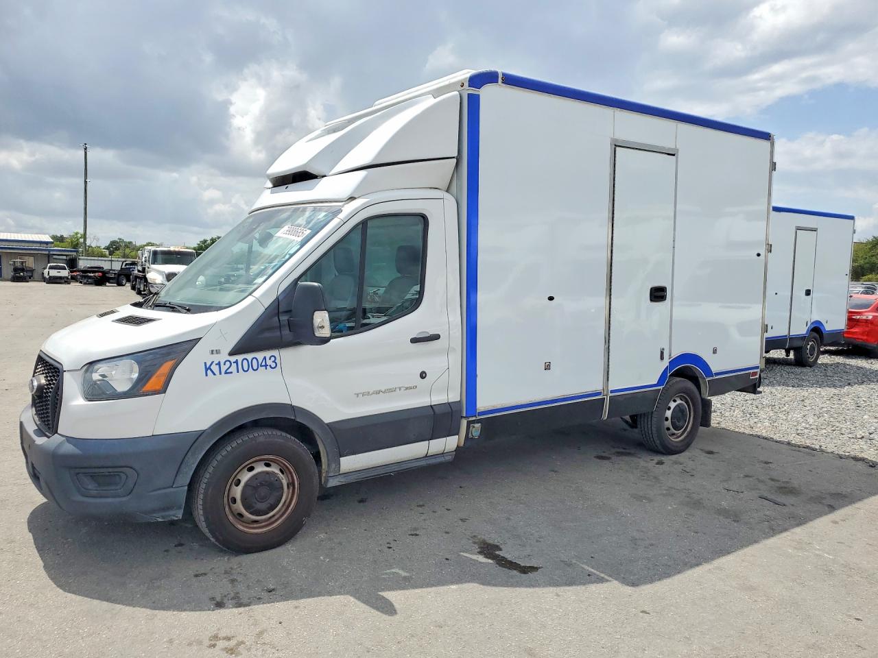 Salvage Ford Transit Image