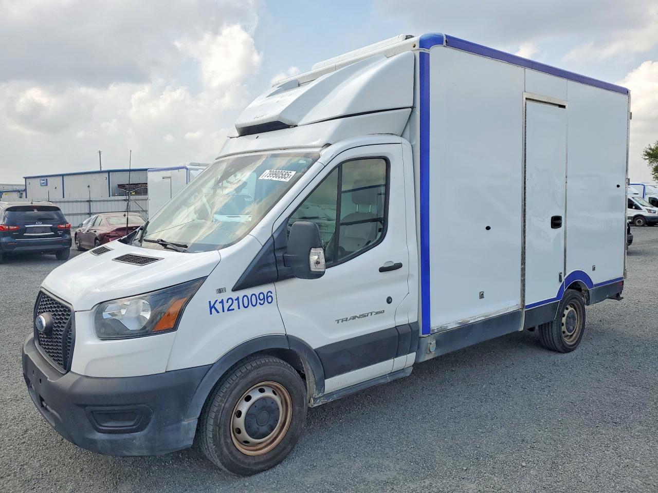 Salvage Ford Transit Image