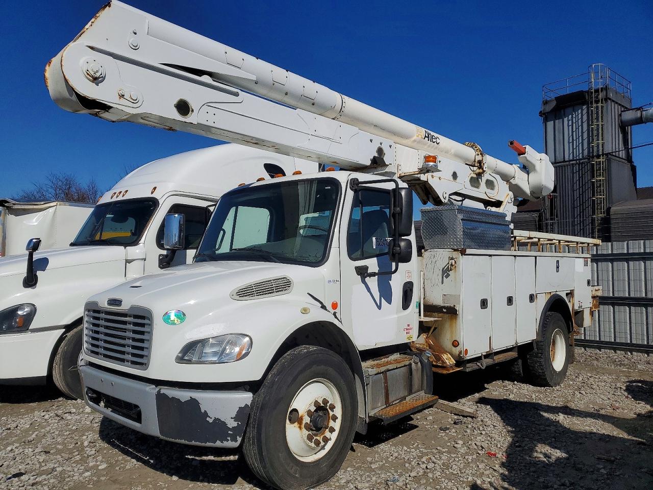 Freightliner M2