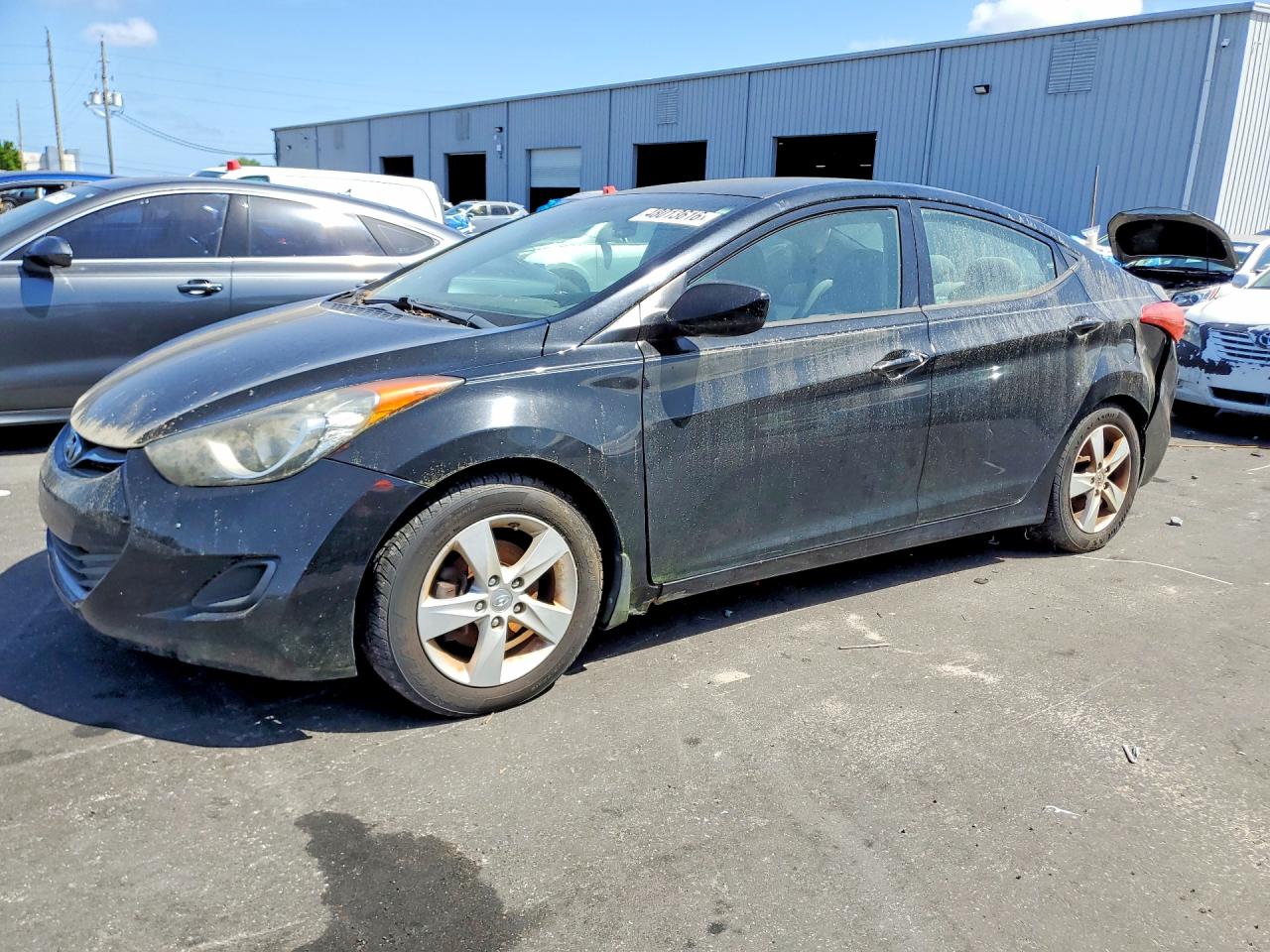 Salvage Hyundai ELANTRA Image