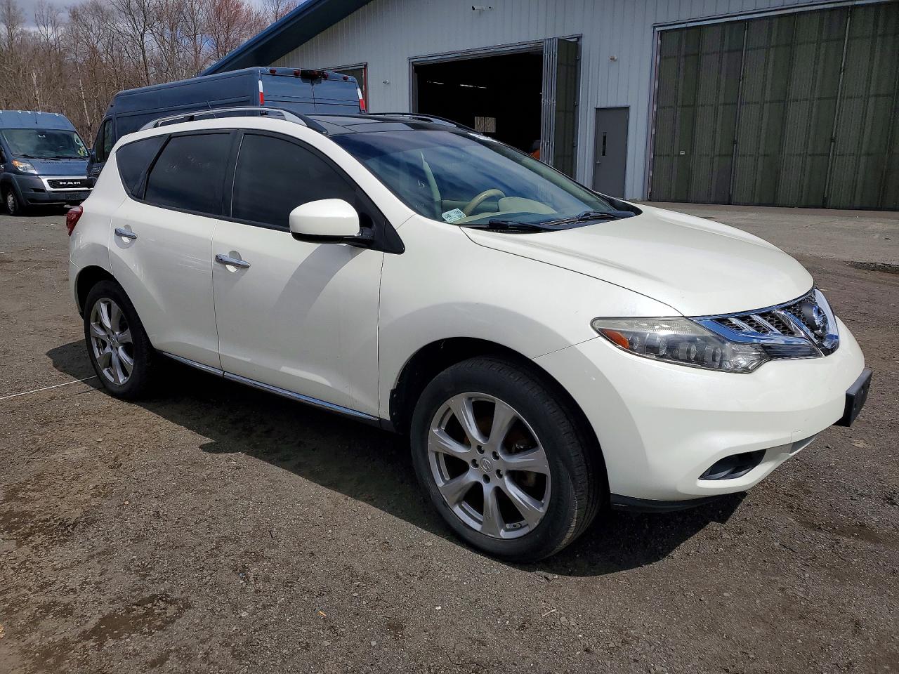 Nissan Murano S
