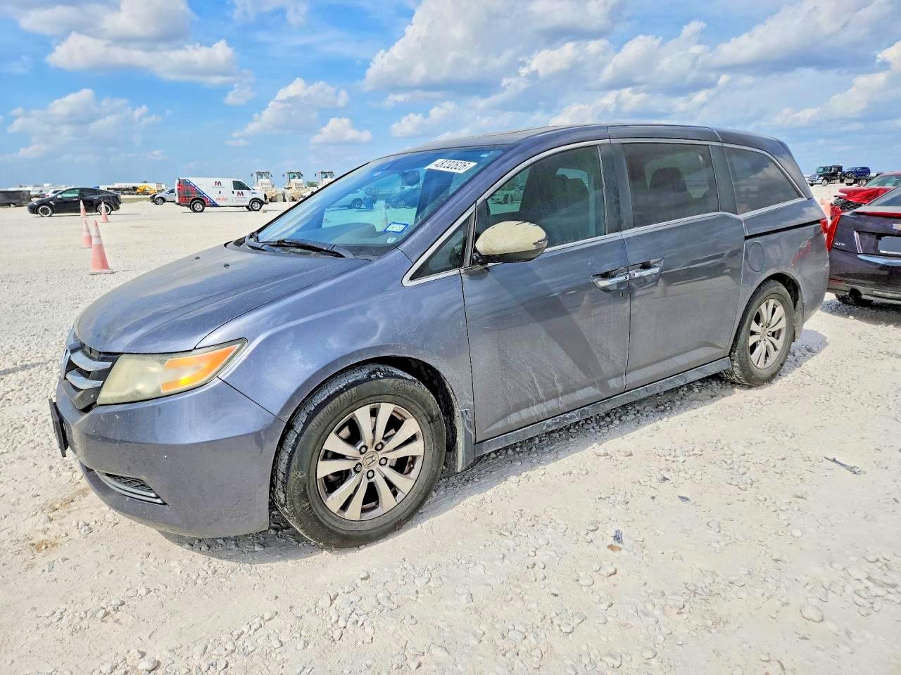 Salvage Honda Odyssey Image