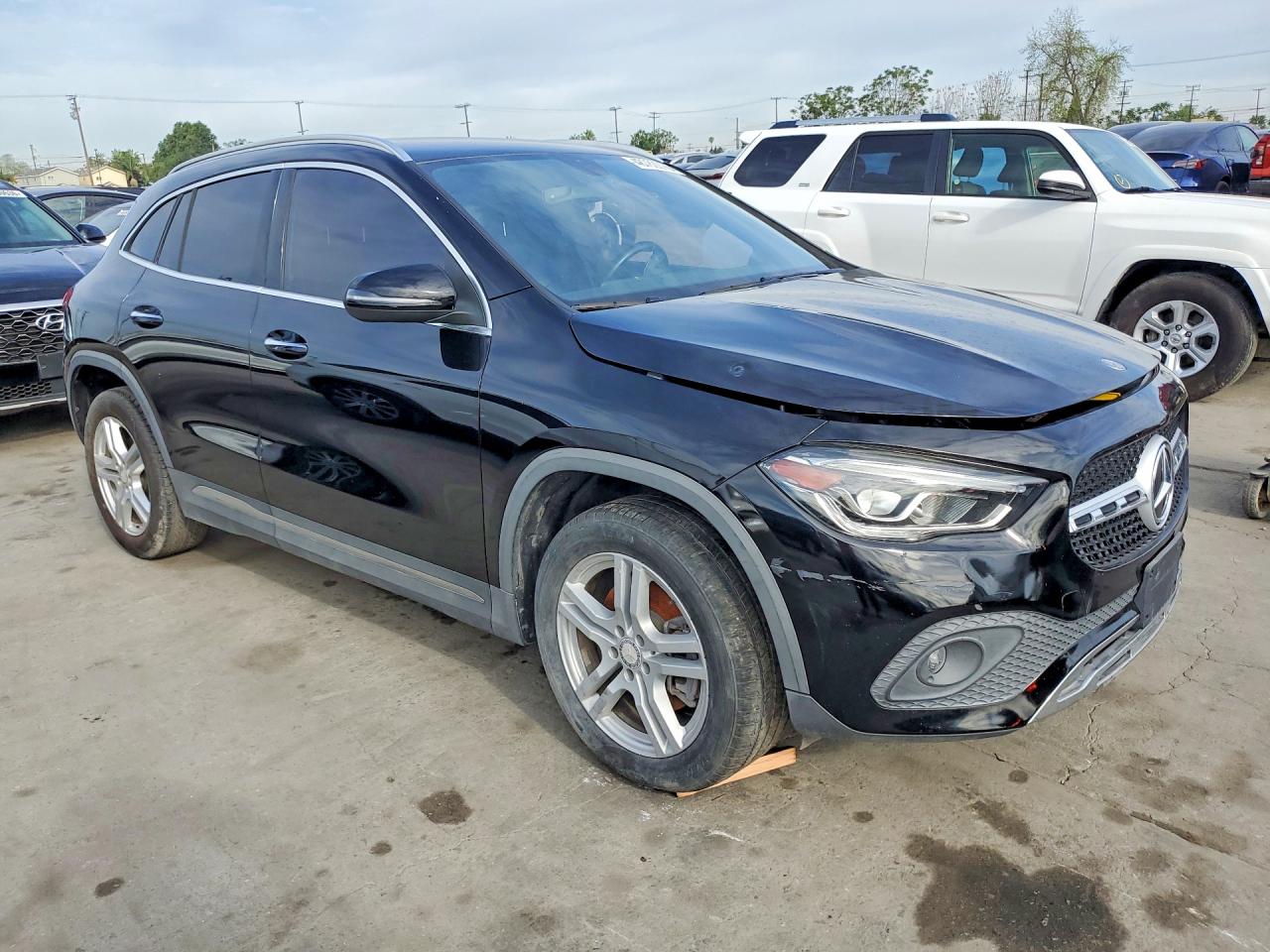 Mercedes-Benz GLA 250