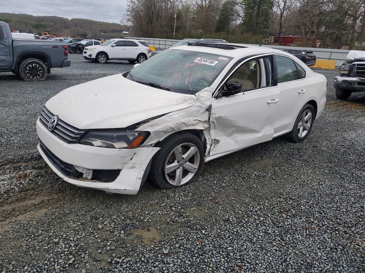 Salvage Volkswagen Passat Image