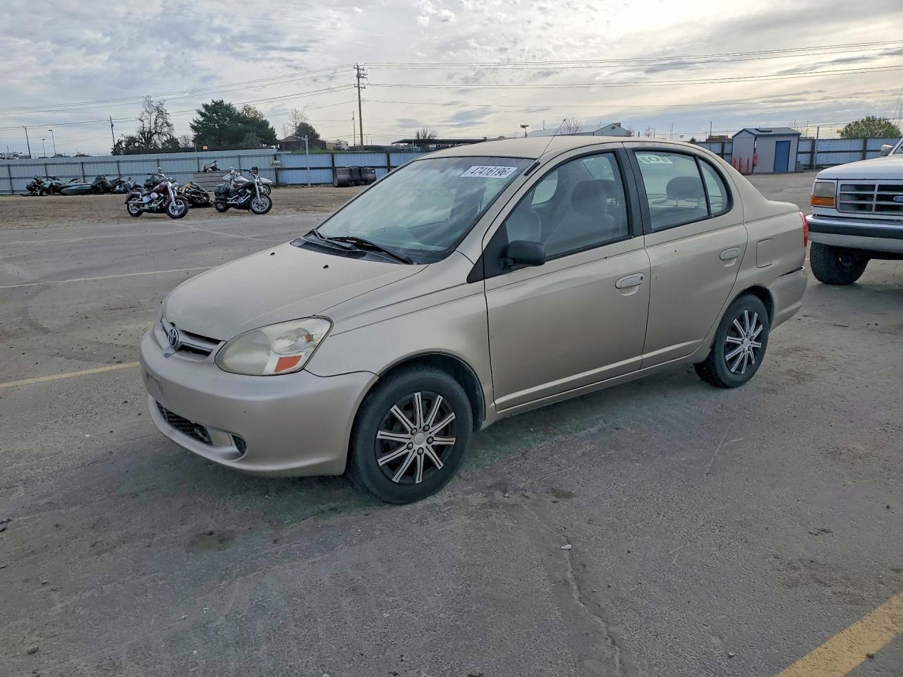 Salvage Toyota ECHO Image