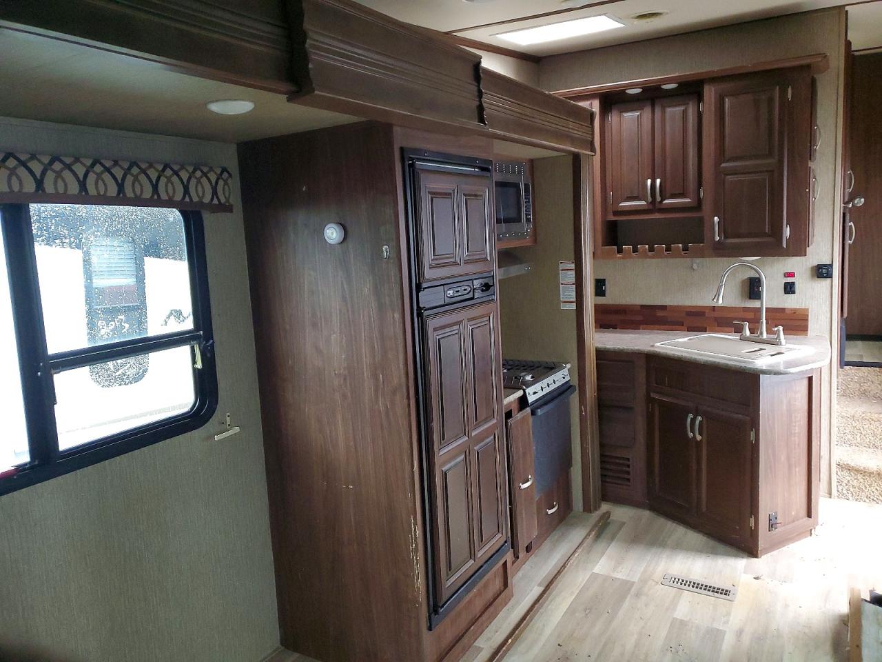 Dutchmen Denali Rv