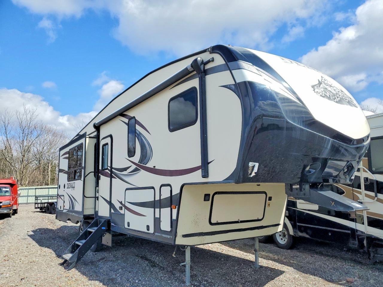 Salvage Dutchmen Denali Rv Image