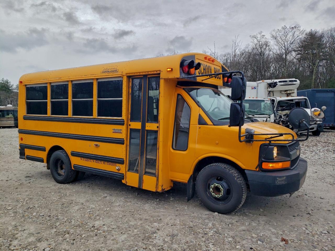 Salvage Chevrolet Express Image