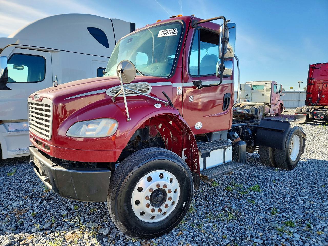 Salvage Freigliner M2 Image