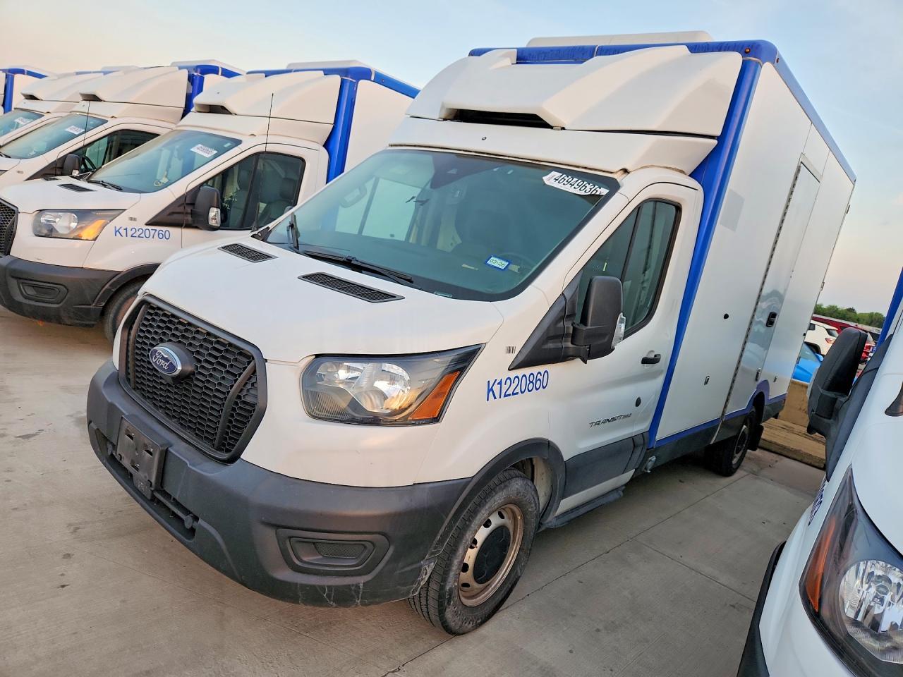 Salvage Ford Transit Image
