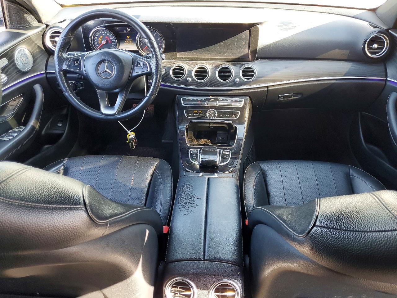 Mercedes-Benz E-Class 300