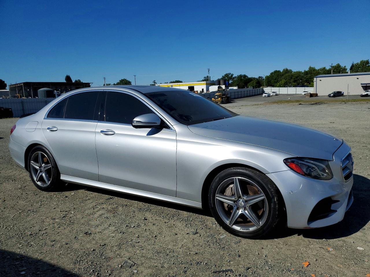 Mercedes-Benz E-Class 300