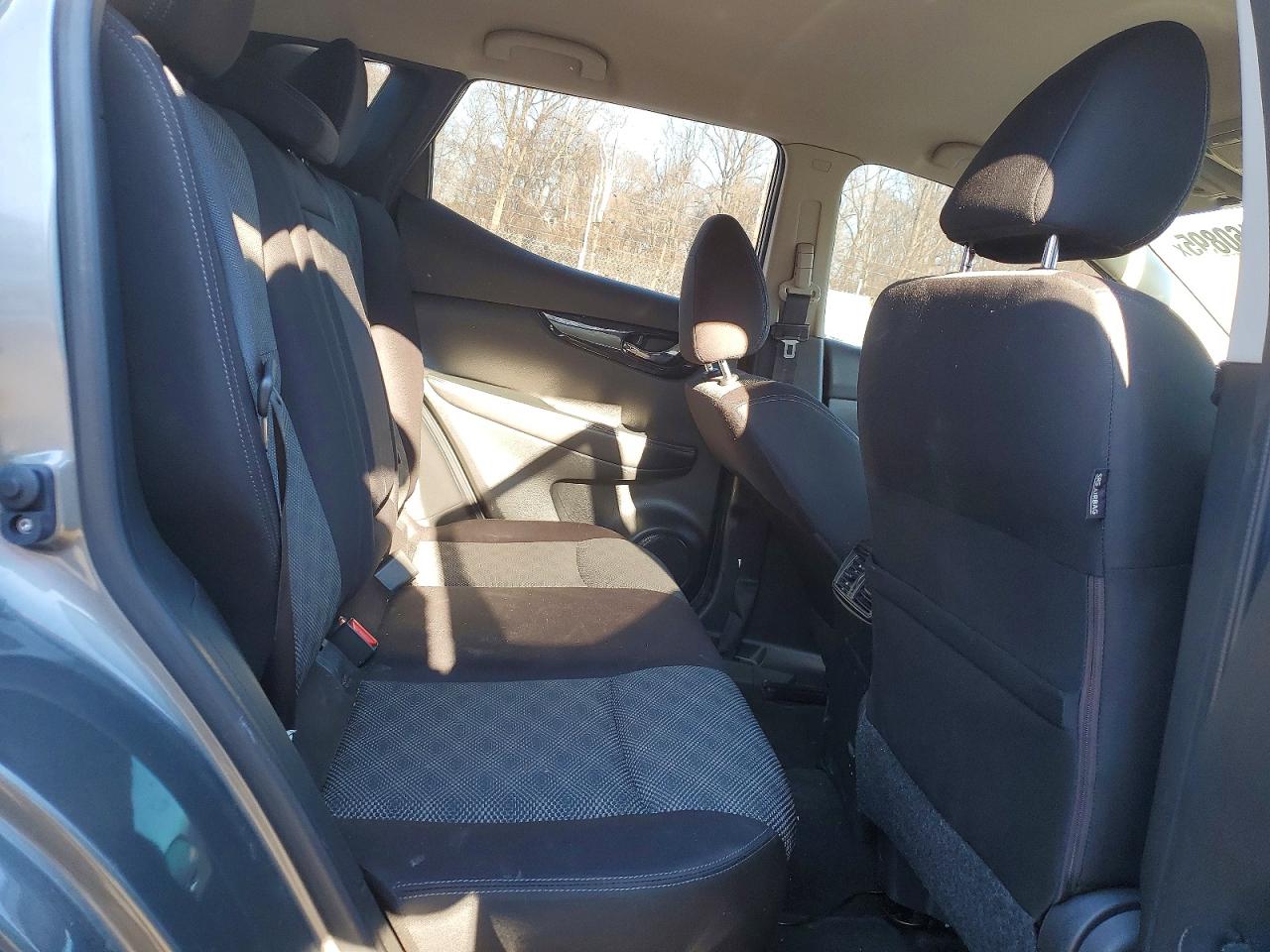 Nissan Rogue S