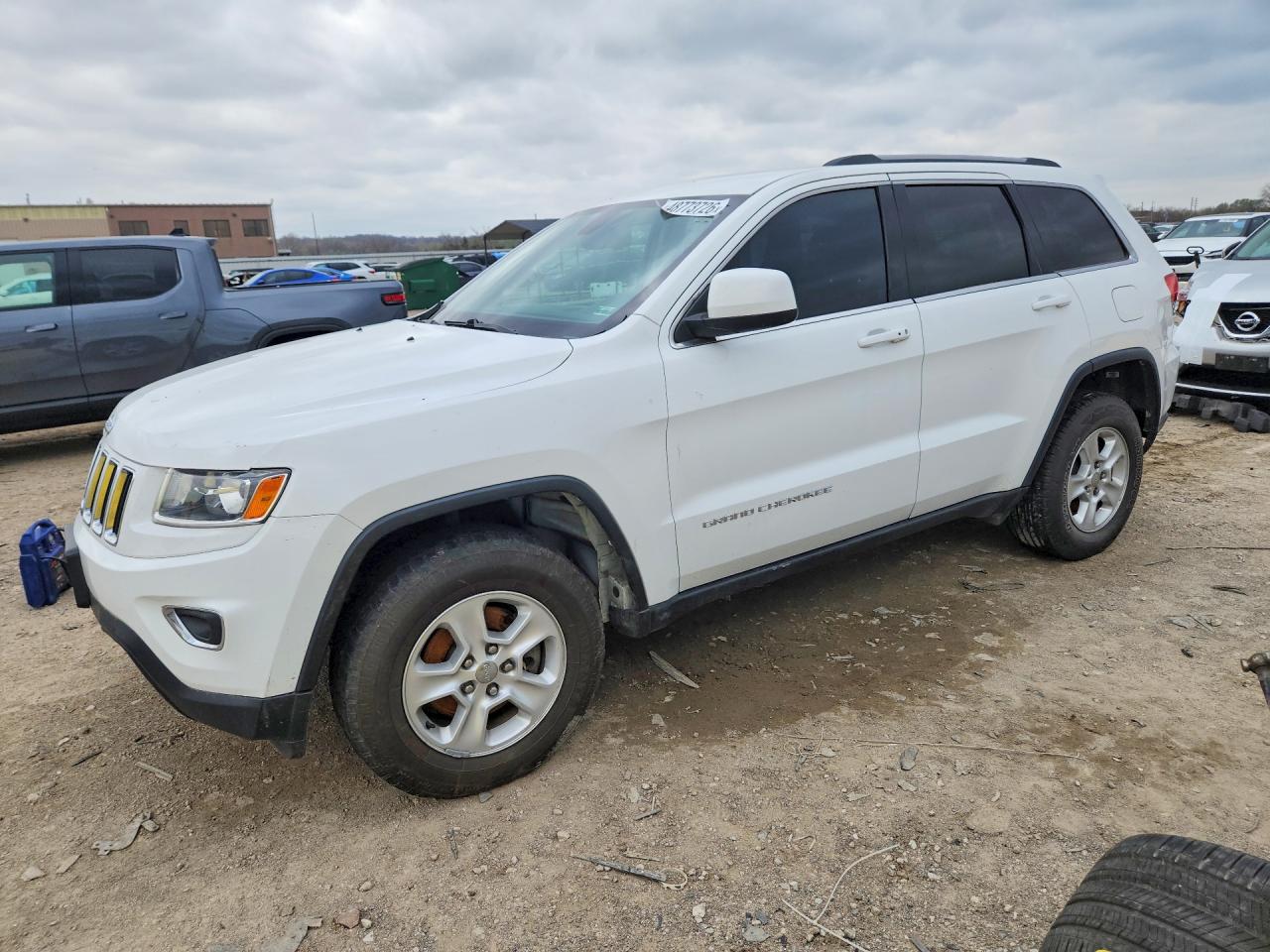 Salvage Jeep Cherokee Image